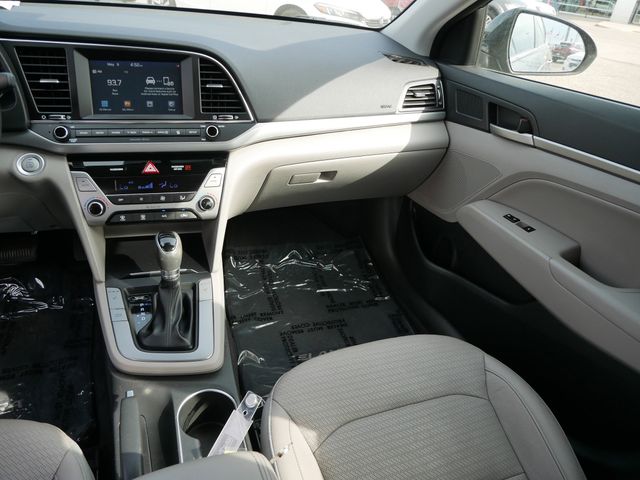 2017 Hyundai Elantra Limited Edition 9