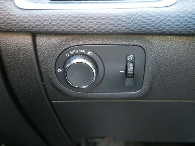 Thumbnail: 2018 Chevrolet Cruze - 16