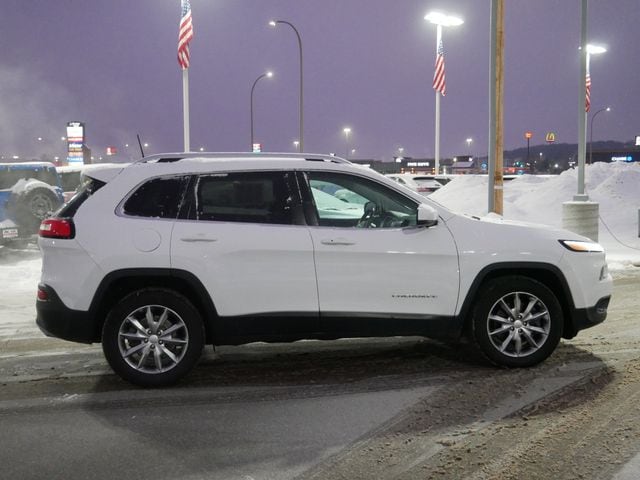 Thumbnail: 2017 Jeep Cherokee - 20