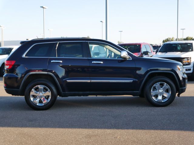 Thumbnail: 2011 Jeep Grand Cherokee - 18