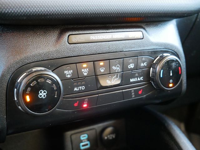 Thumbnail: 2022 Ford Bronco Sport - 12