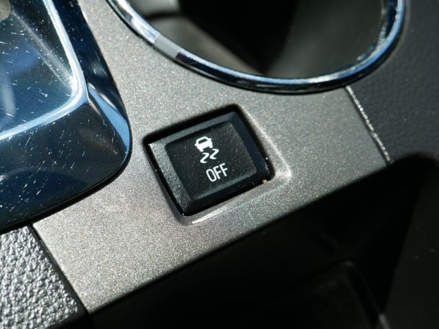Thumbnail: 2013 Chevrolet Equinox - 24