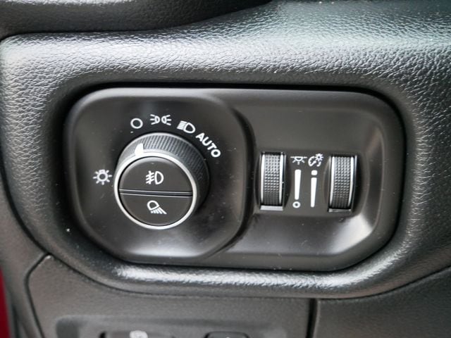 Thumbnail: 2021 RAM 1500 - 15