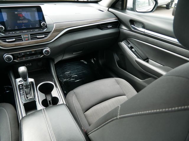 Thumbnail: 2023 Nissan Altima - 9