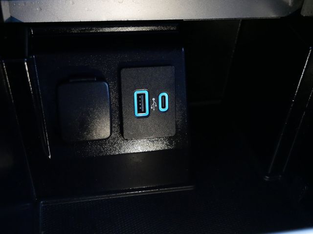 Thumbnail: 2020 Ford Explorer - 12