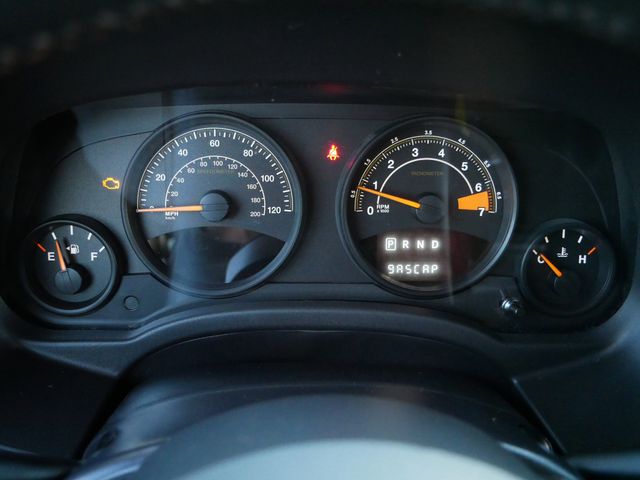 Thumbnail: 2015 Jeep Patriot - 28