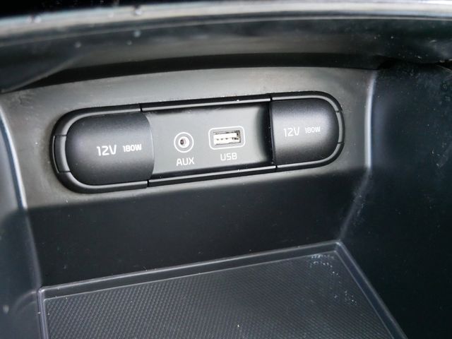 Thumbnail: 2016 Kia Sorento - 12