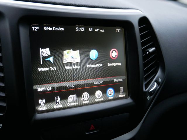 Thumbnail: 2017 Jeep Cherokee - 10