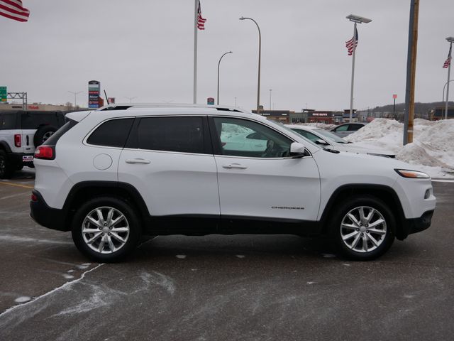 Thumbnail: 2017 Jeep Cherokee - 18