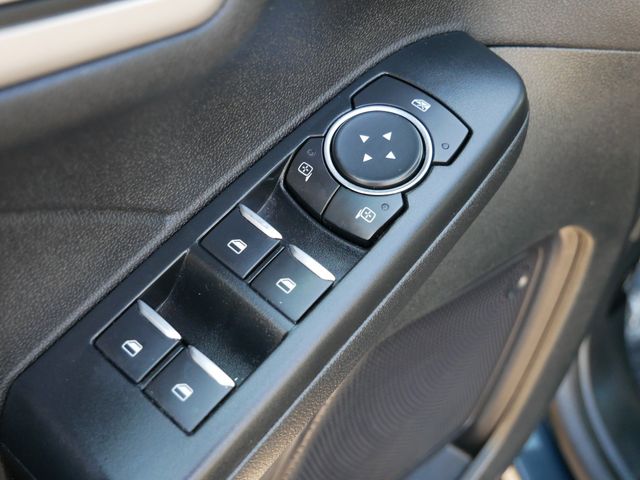 Thumbnail: 2022 Ford Escape - 23