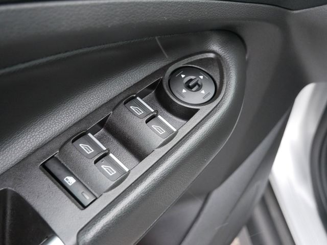 Thumbnail: 2016 Ford C-Max - 22