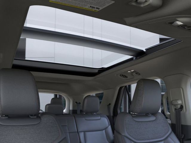 Thumbnail: 2025 Ford Explorer - 22