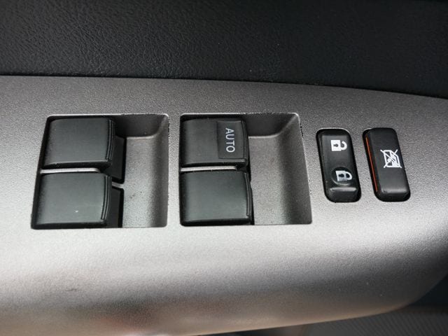 Thumbnail: 2011 Toyota Tundra - 16