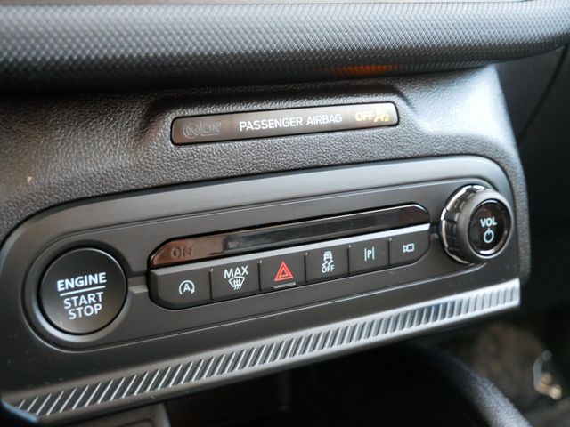 Thumbnail: 2025 Ford Bronco Sport - 13