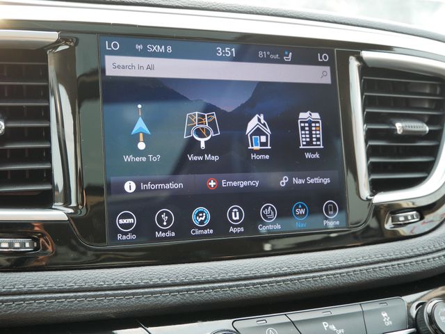 Thumbnail: 2018 Chrysler Pacifica - 10