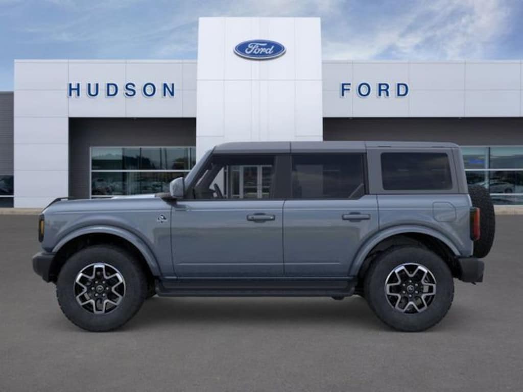 New 2025 Ford Bronco Outer Banks SUV