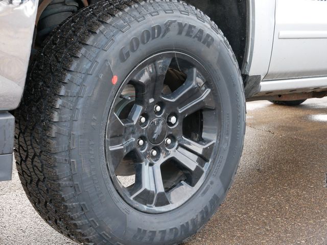 Thumbnail: 2019 Chevrolet Silverado 1500 - 21