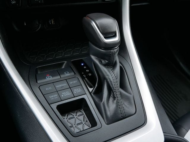 Thumbnail: 2024 Toyota RAV4 - 12