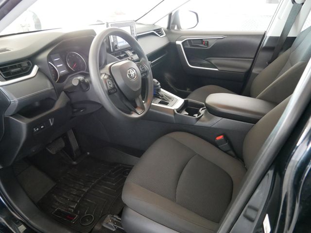 Thumbnail: 2020 Toyota RAV4 - 9