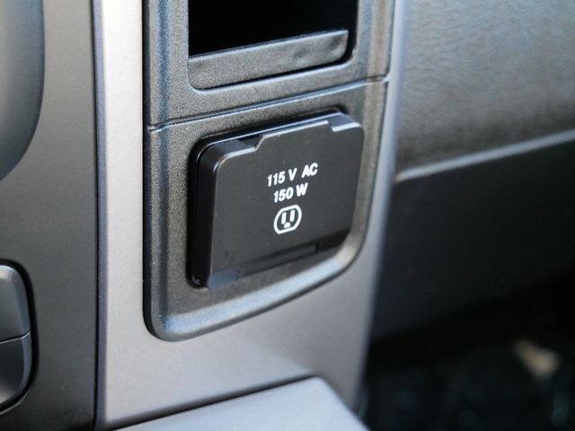 Thumbnail: 2022 RAM 1500 Classic - 9