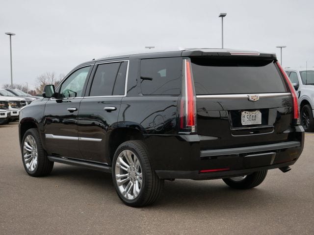 Thumbnail: 2020 Cadillac Escalade - 3