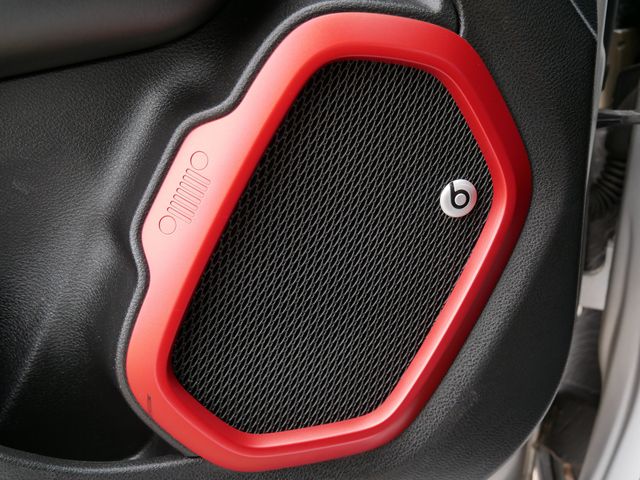 Thumbnail: 2016 Jeep Renegade - 15