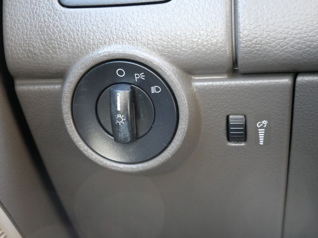 Thumbnail: 2010 Ford Edge - 14