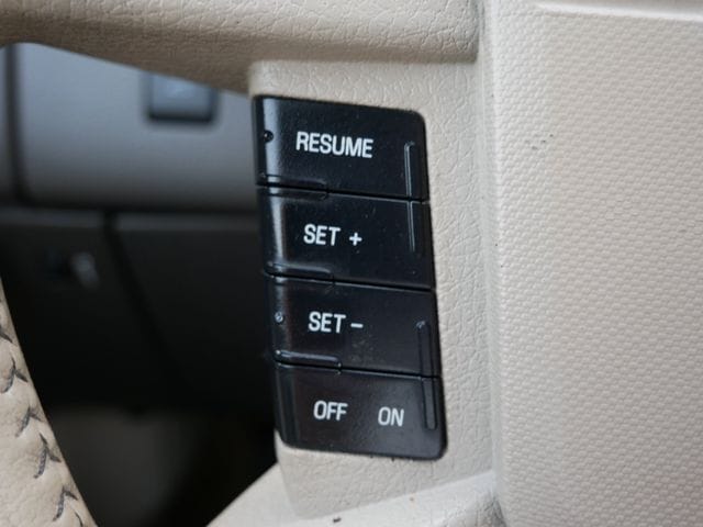 Thumbnail: 2008 Ford Edge - 21