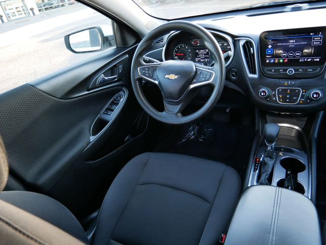 Thumbnail: 2023 Chevrolet Malibu - 6