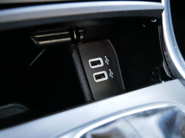 Thumbnail: 2016 Ford Edge - 14