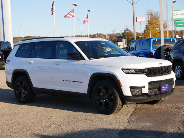 Thumbnail: 2023 Jeep Grand Cherokee L - 22