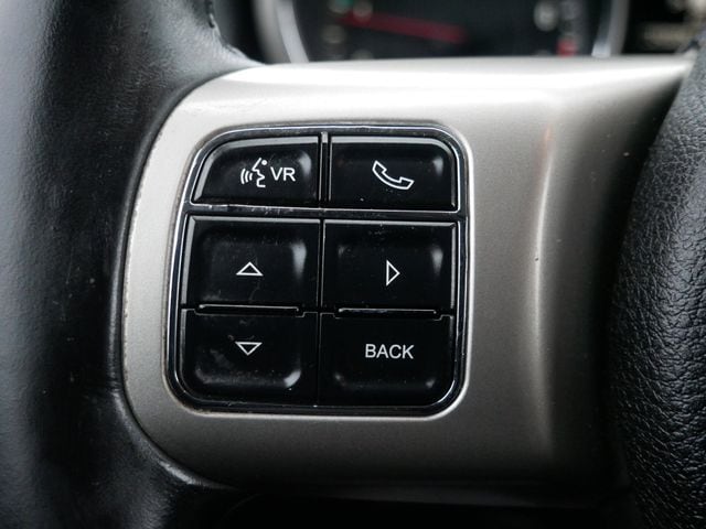 Thumbnail: 2011 Jeep Grand Cherokee - 24