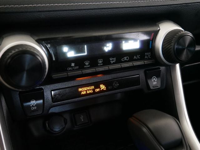 Thumbnail: 2020 Toyota RAV4 - 17