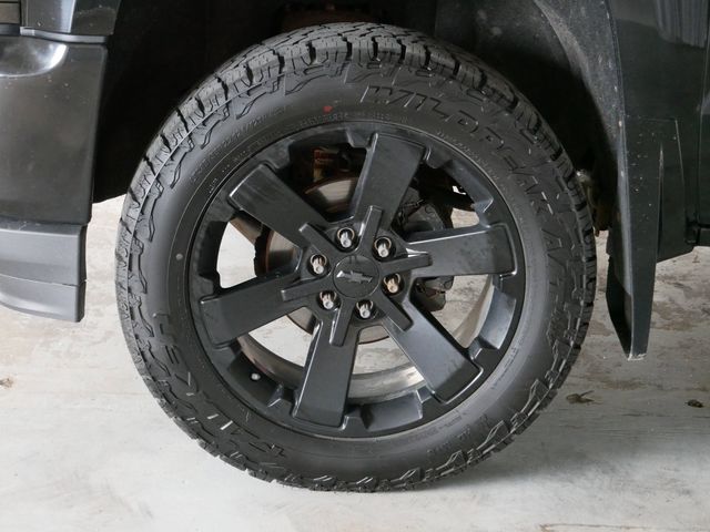 Thumbnail: 2018 Chevrolet Silverado 1500 - 4