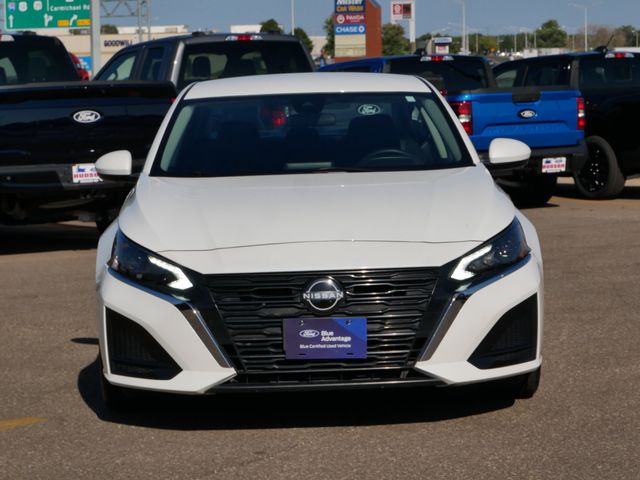 Thumbnail: 2023 Nissan Altima - 20