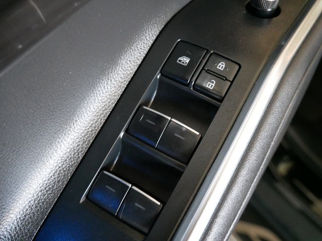 Thumbnail: 2020 Toyota Highlander - 15