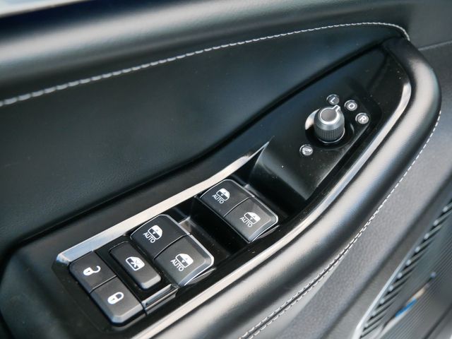 Thumbnail: 2022 Jeep Grand Cherokee L - 24