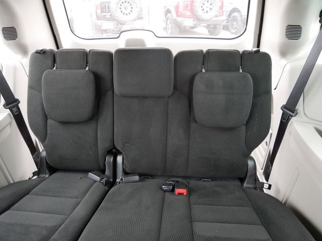 Thumbnail: 2016 Dodge Grand Caravan - 5