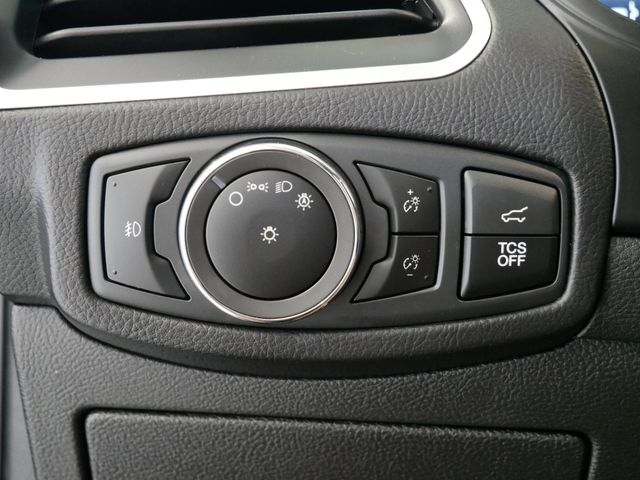 Thumbnail: 2023 Ford Edge - 18