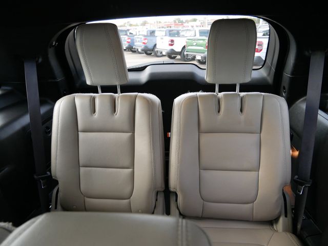 Thumbnail: 2015 Ford Explorer - 5