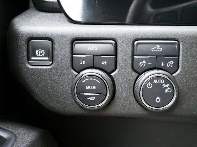 Thumbnail: 2025 Chevrolet Silverado 1500 - 15