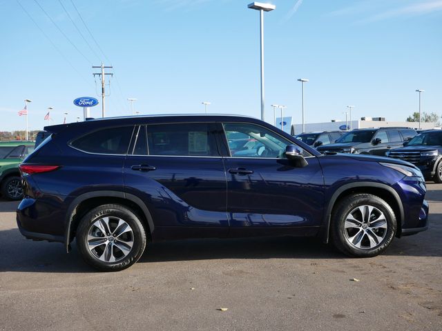 Thumbnail: 2021 Toyota Highlander - 18
