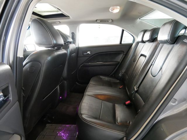 Thumbnail: 2010 Ford Fusion - 10