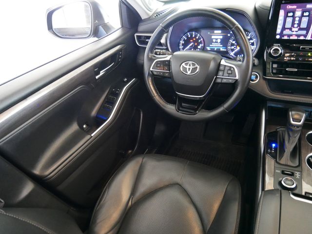 Thumbnail: 2020 Toyota Highlander - 12
