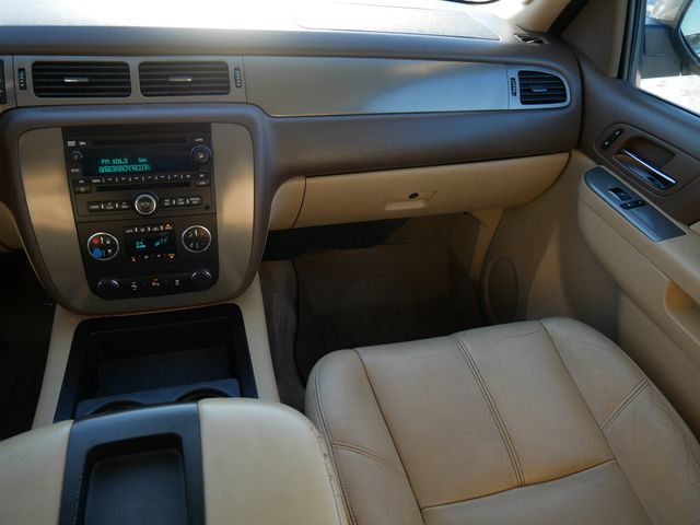 Thumbnail: 2012 Chevrolet Suburban - 12