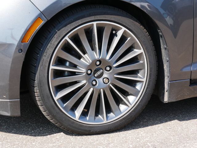 Thumbnail: 2016 Lincoln MKZ - 21