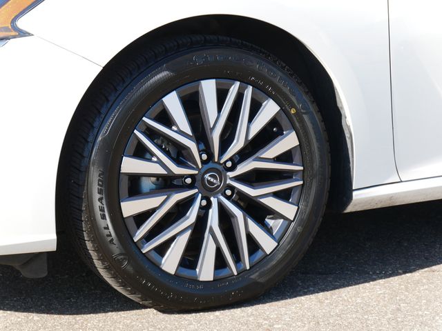 Thumbnail: 2023 Nissan Altima - 21