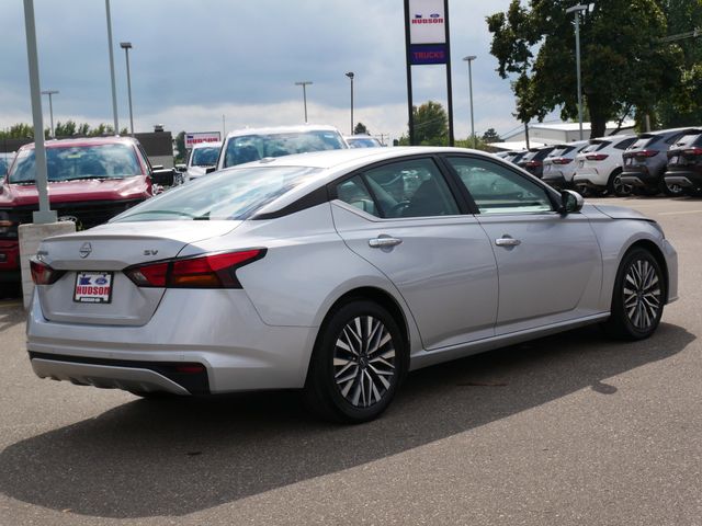 Thumbnail: 2023 Nissan Altima - 17