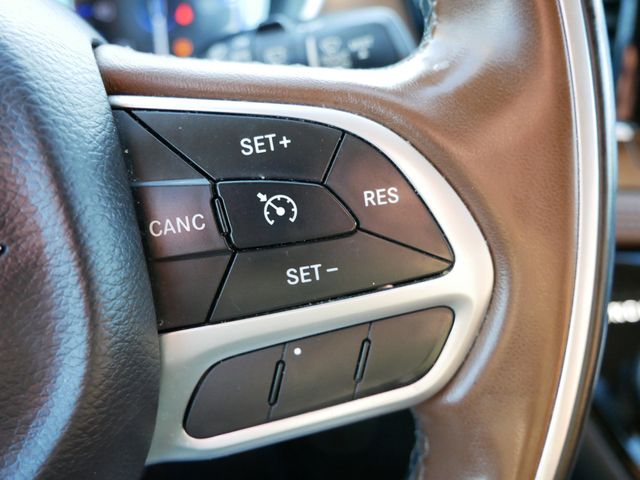 Thumbnail: 2017 Chrysler Pacifica - 28