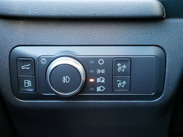 Thumbnail: 2022 Ford Escape - 16